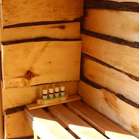 Casa de Férias Dome House With Free Sauna By The River